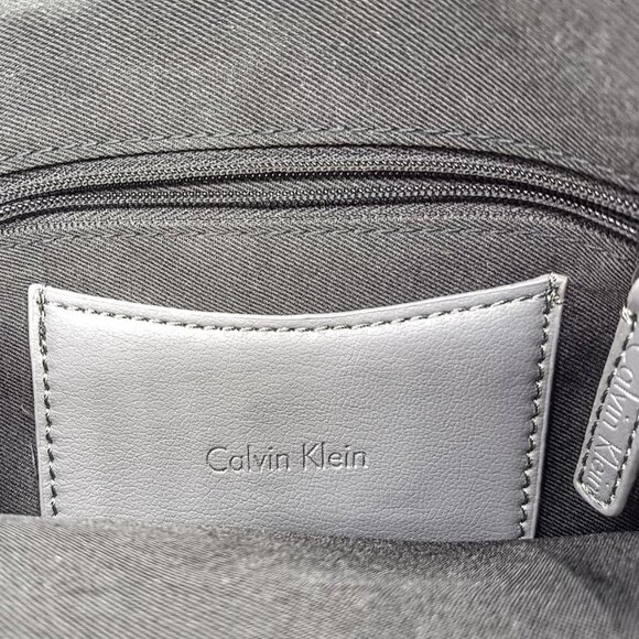 Calvin Klein Grey Logo Sport Crossbody Bag NWT - Picture 6 of 7